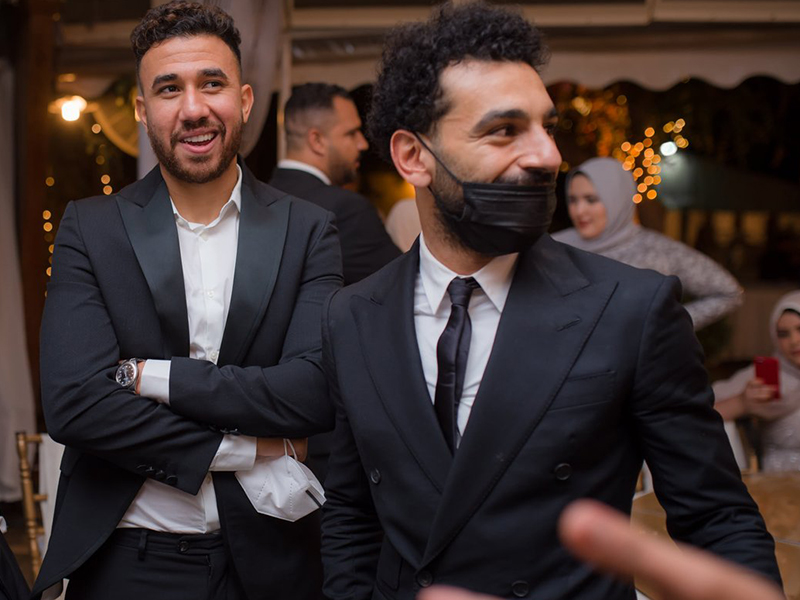 محمد صلاح وابنته مكة يخطفان الأنظار في عرس شقيقه